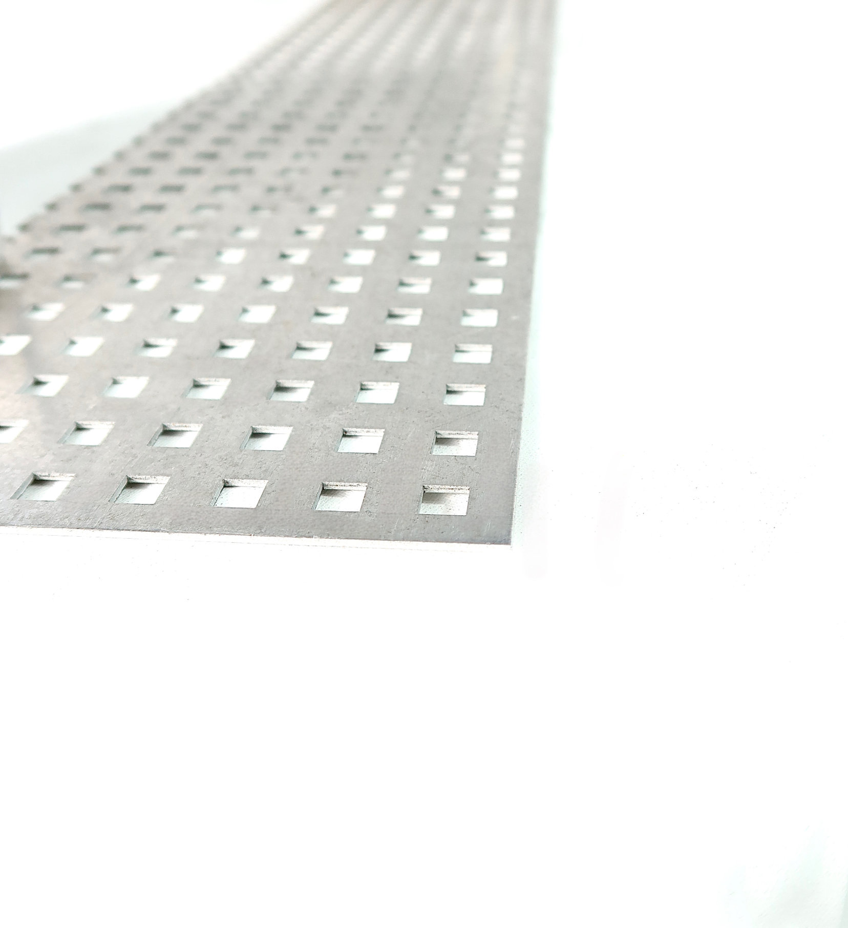 Aluminio Perforado Cuadrado